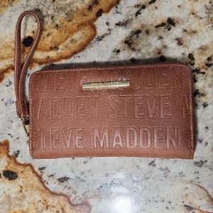 steve madden zip around wristlet wallet
